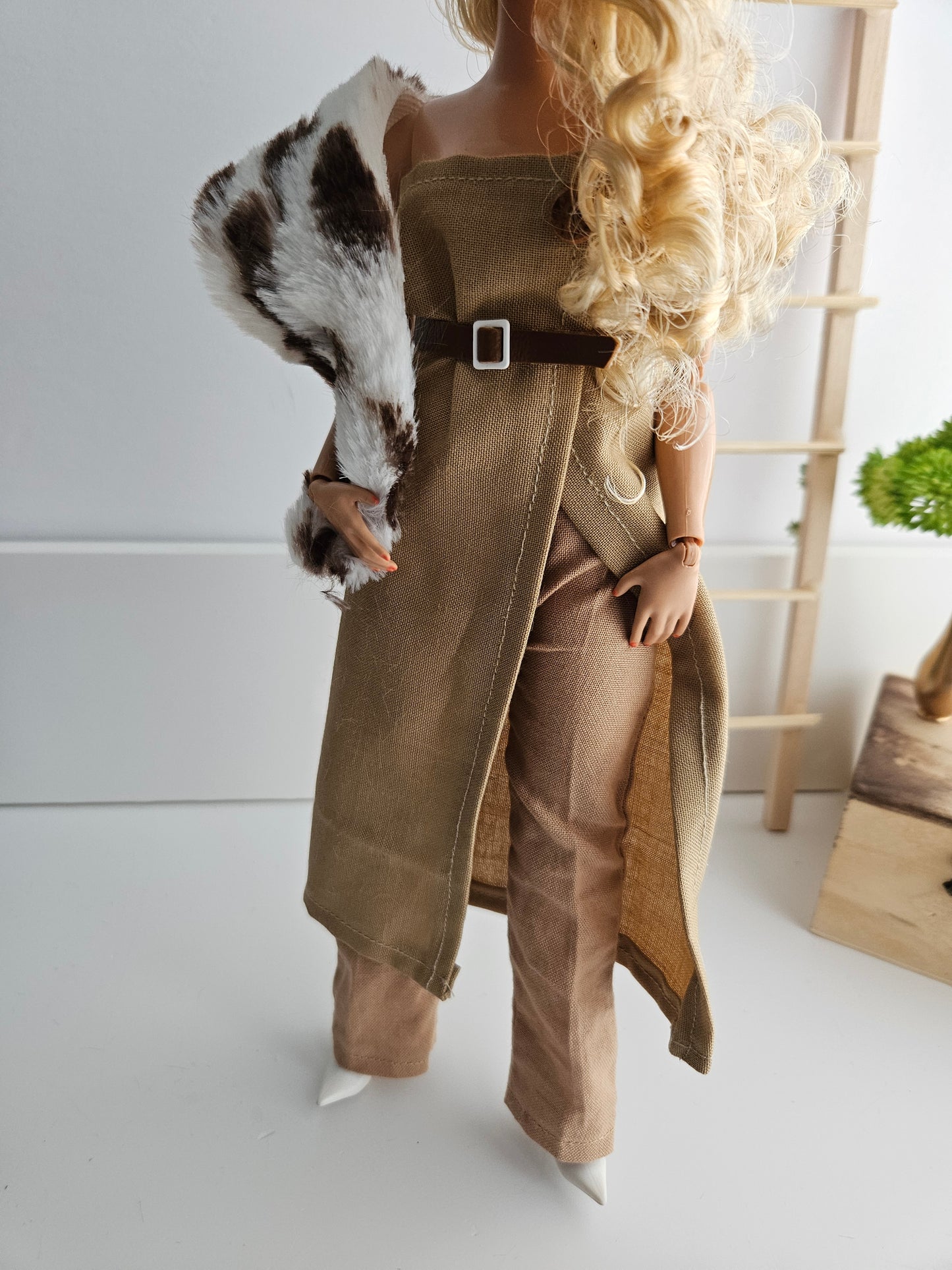 Beige Pants and Tunic Set Curvy Doll